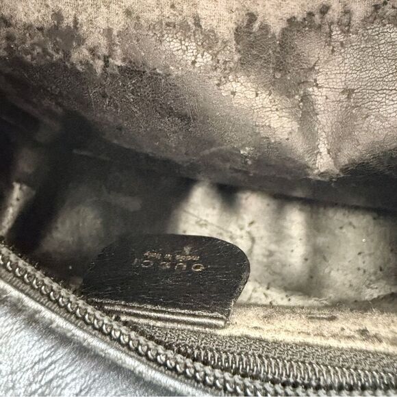 Vintage Gucci Bamboo Top Handle Bag Authentic – Black Leather, Peeling Interior - Picture 13 of 14